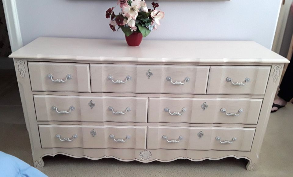 MOVING SALE! Furniture Must Sell!