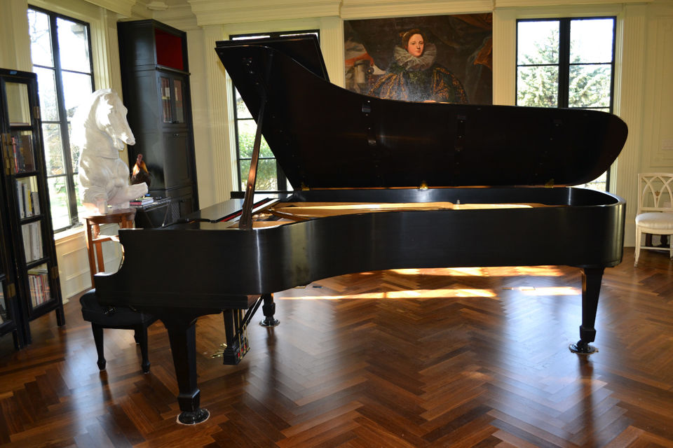 Extragavant, Eclectic & Eyecatching Online Estate Auction