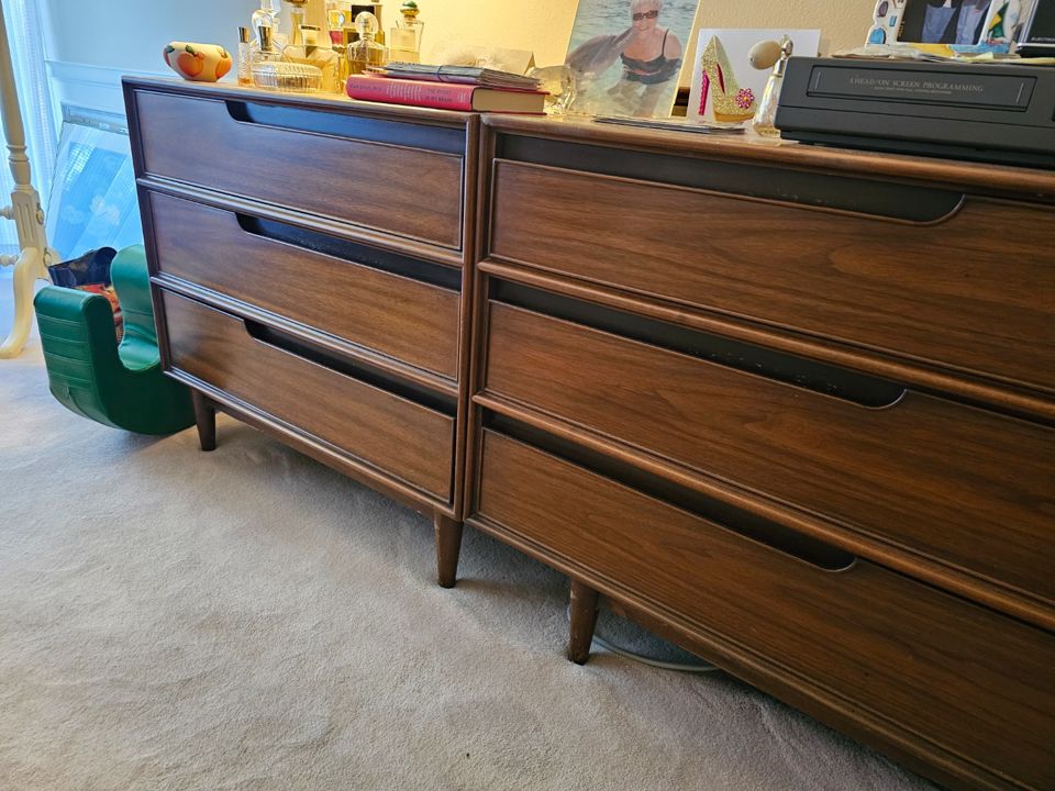 Uptown Turtle Creek Area - Online Estate Sale
