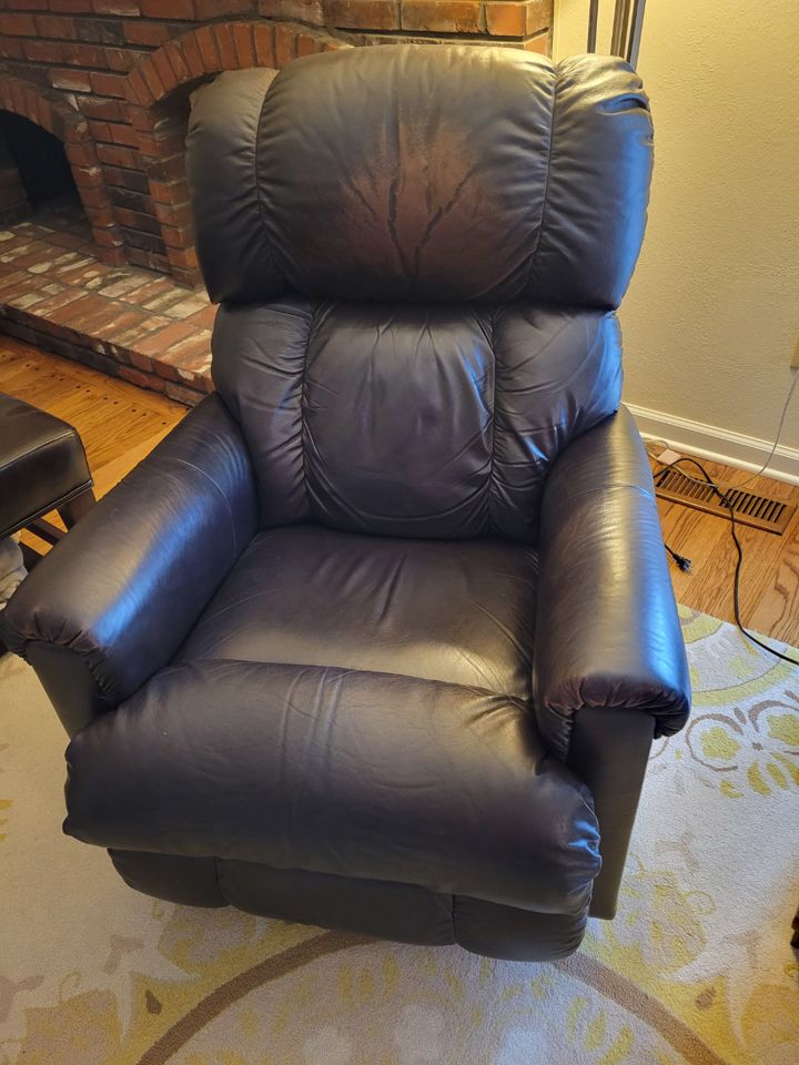 Beautiful Ballwin Estate; TOOLS, Furniture & General Household!!