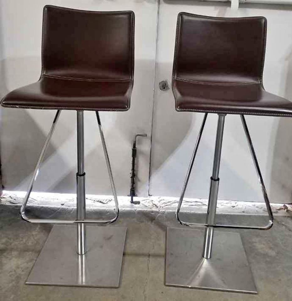 Upland Online Auction - Furniture  & Collectibles Sale
