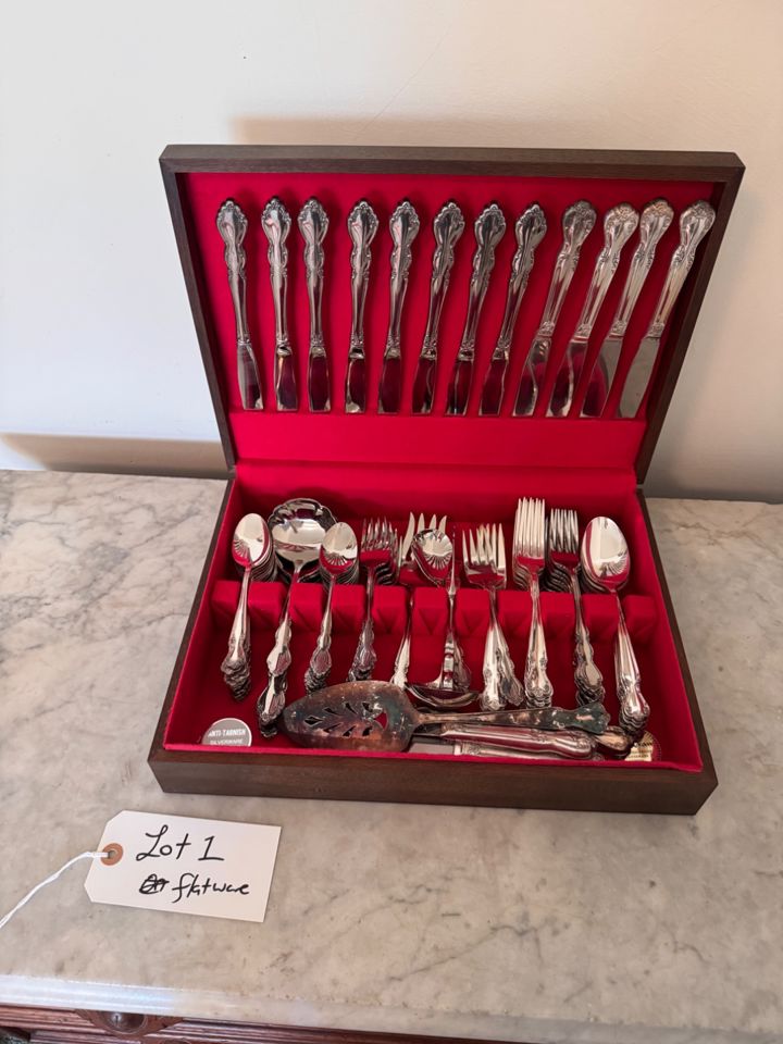 Now 75% Off- Tom Roberts hosting Vintage Rock Hill Treasures