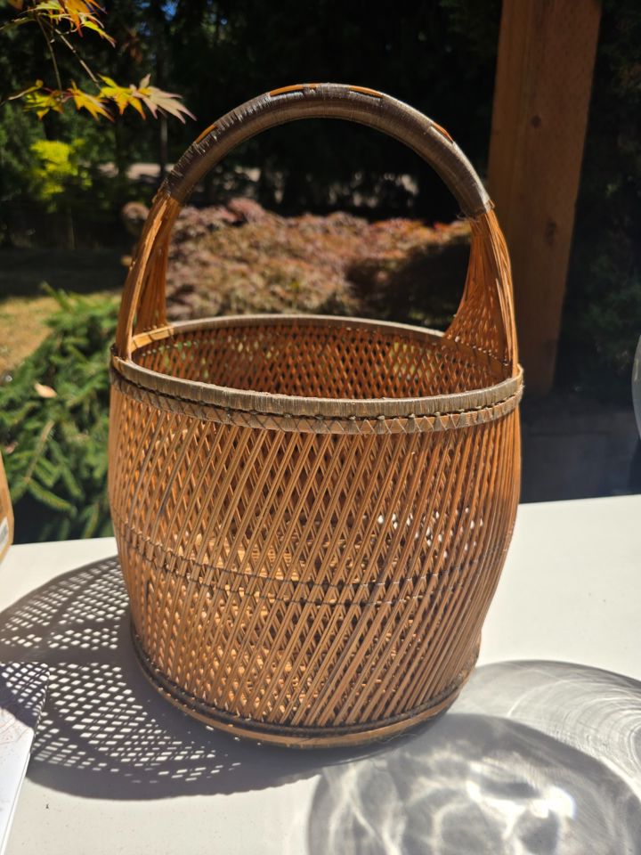 Gig-Harbor estate liquidation sale $10 & up online only