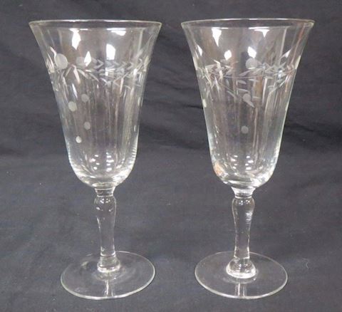 Princess House Crystal Set of 2 Wine Glasses