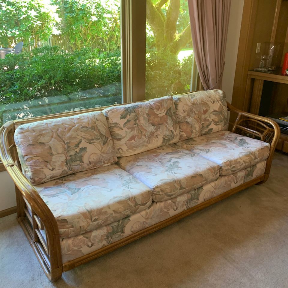 75%  off Sammamish /Issaquah Online Estate Sale Packed Full Midcentury, Antiques, Clothing +++More