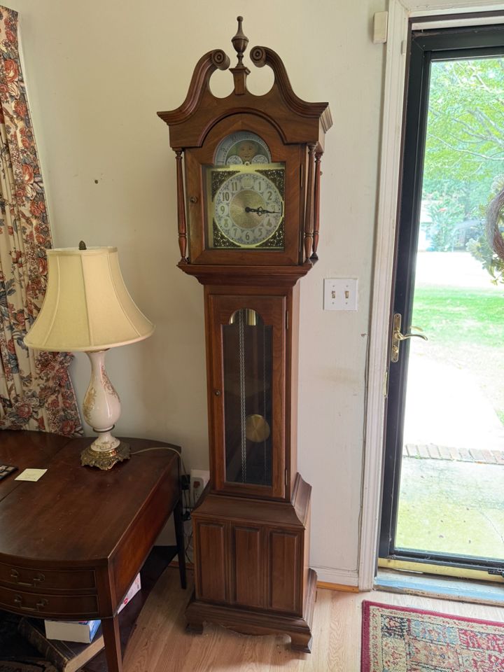 Estate Sale (Online)!! Antique Furniture, Fine China, and More!