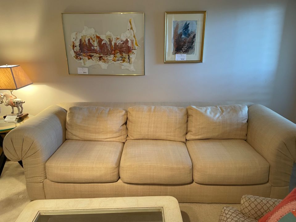 Beautiful Home Furnishing Priced To Sell Fast!
