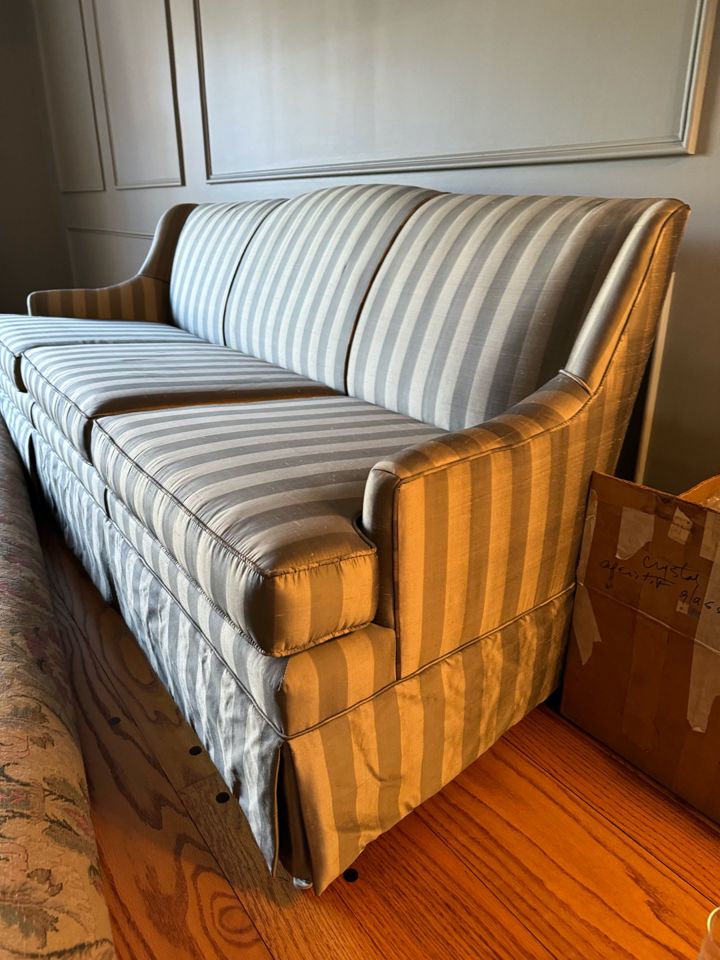 OH MY!! 75% OFF EVERYTHING NOW!!  Nice Furniture BUY IT NOW in MoMo Online Estate Sale Contemporary 