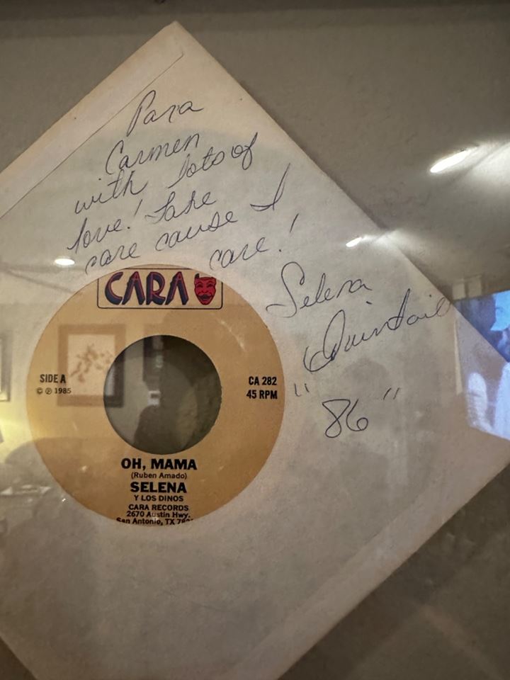 Massive Estate Sale - Salena Autograph-Incredible Antiques And Memoribilia