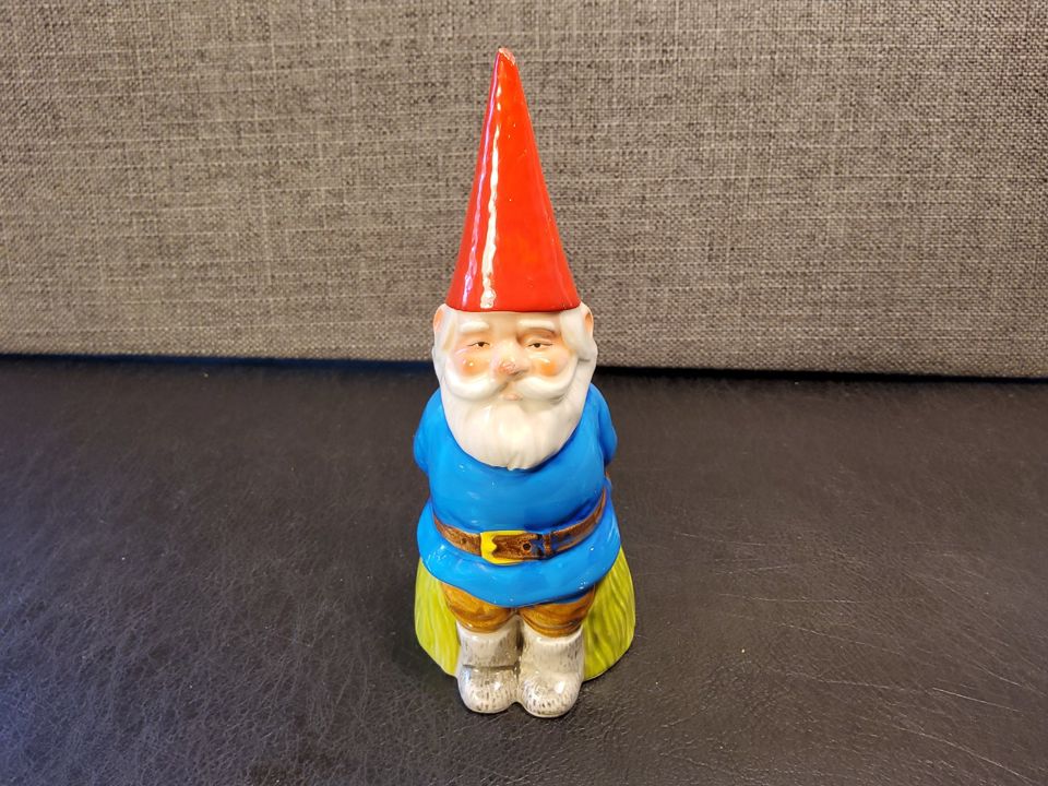 C25 Vintage Gorham 1980 Unieboek BV Gnome ~ 6 Tall Chip On