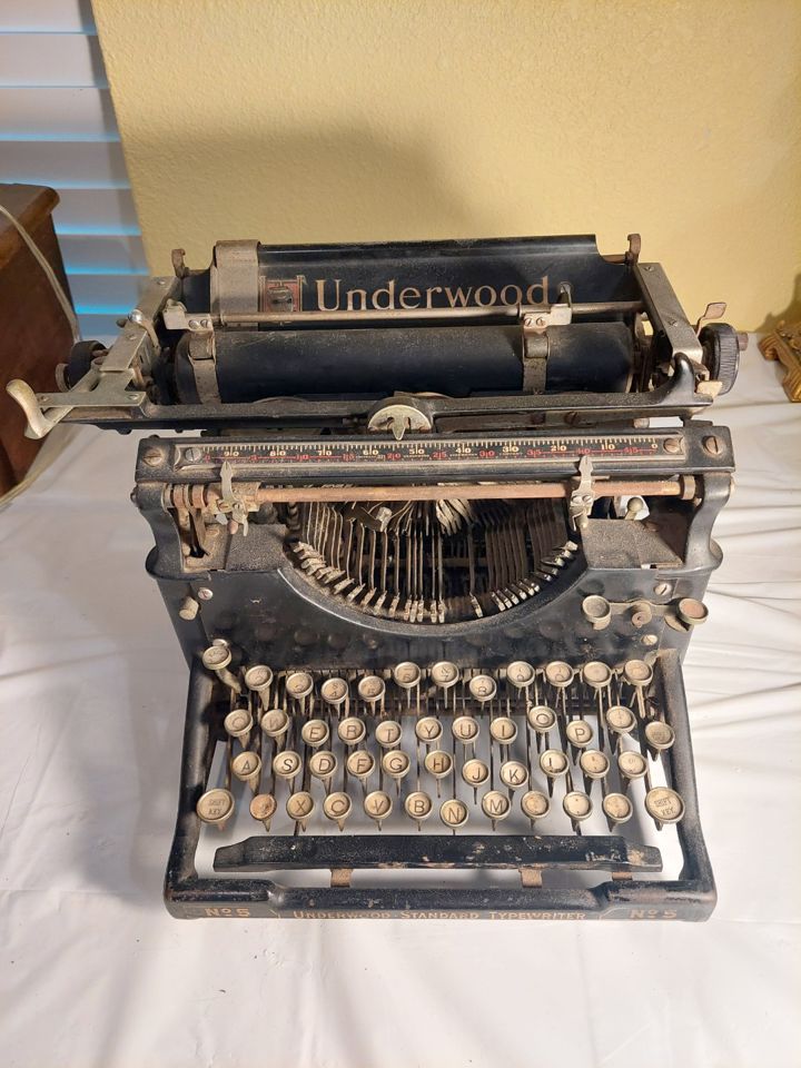 About the House Online Estate Sale in Deep Ellum