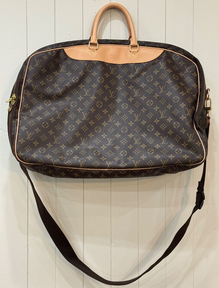 Collectibles, Jewelry, Designer Clothing/Accessories, & More!