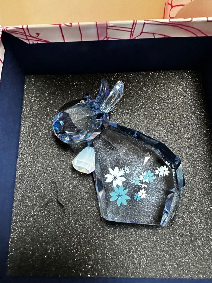 Swarovski Crystal Belle Mo Blue Flower Cow In Box bidding ends 8/14 $135.00  | EstateSales.NET