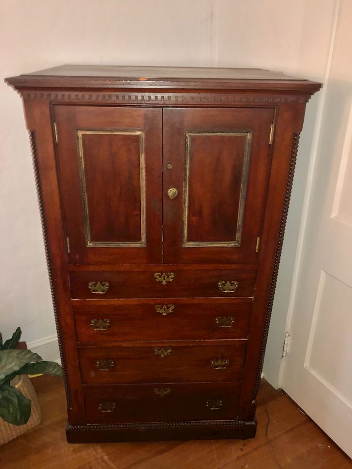 Megansett Online Auction