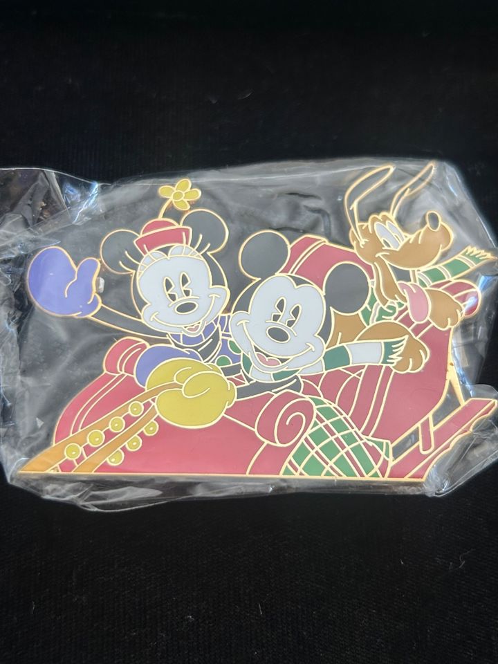 MASSIVE DISNEY PIN COLLECTION SALE 