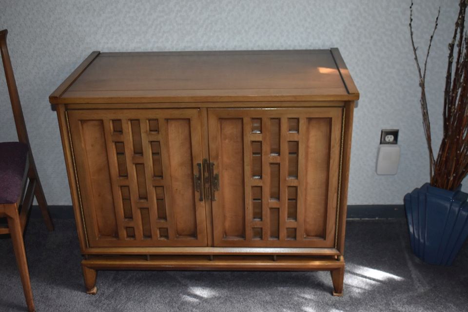 Creve Coeur Mid Century Modern Furniture and Art Collection