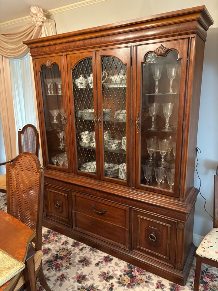 Metairie online auction and in-house moving sale by MAE Antiques