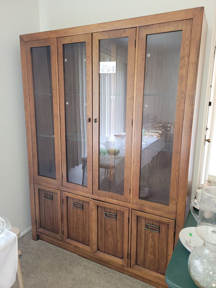 **Furniture $25 or less- Large china cabinet, bedroom furniture, MCM table - LIVONIA