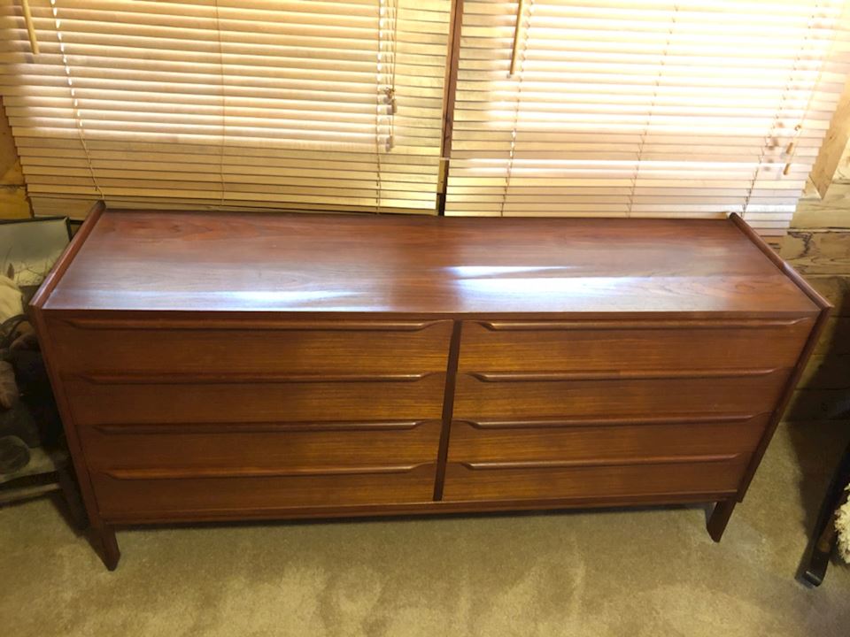 Fabulous Furniture and more Auction!