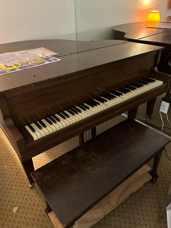 Estate Sales Girl -All prices are at the lowest they will sell for😊