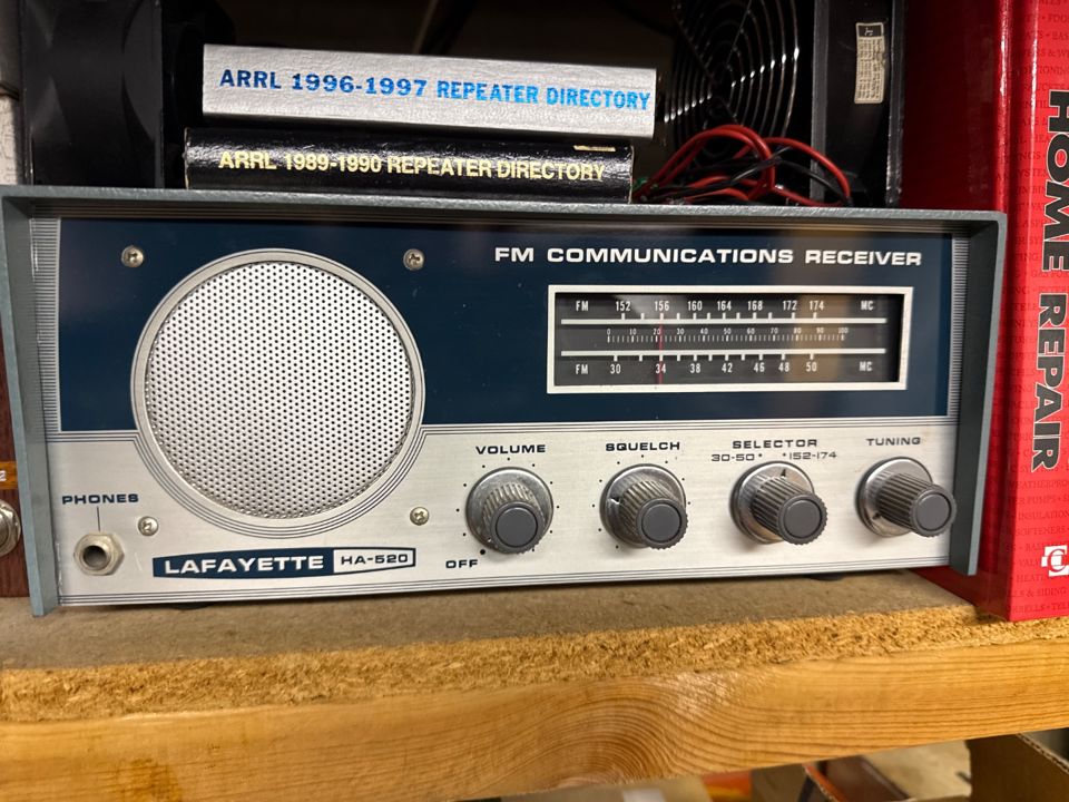 Crestwood Estate: Vintage Ham Radios & Electronics, collectibles & more