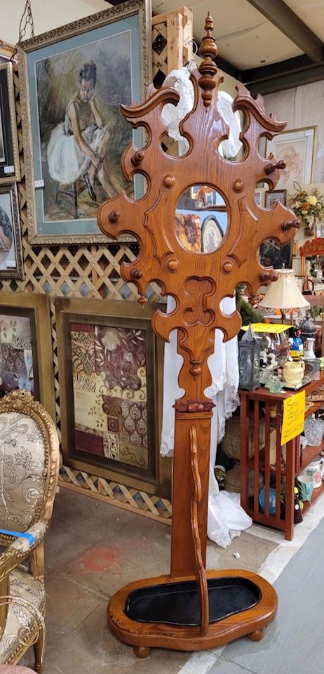 Retro By Chris @ Lingering Memories Antiques in Conyers