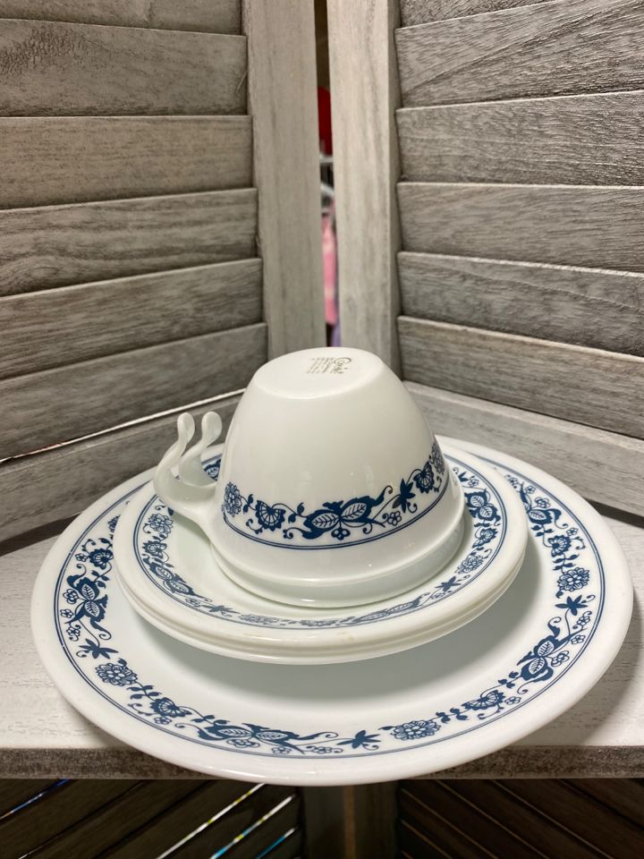 2 Thrifty Girls Estate Sales