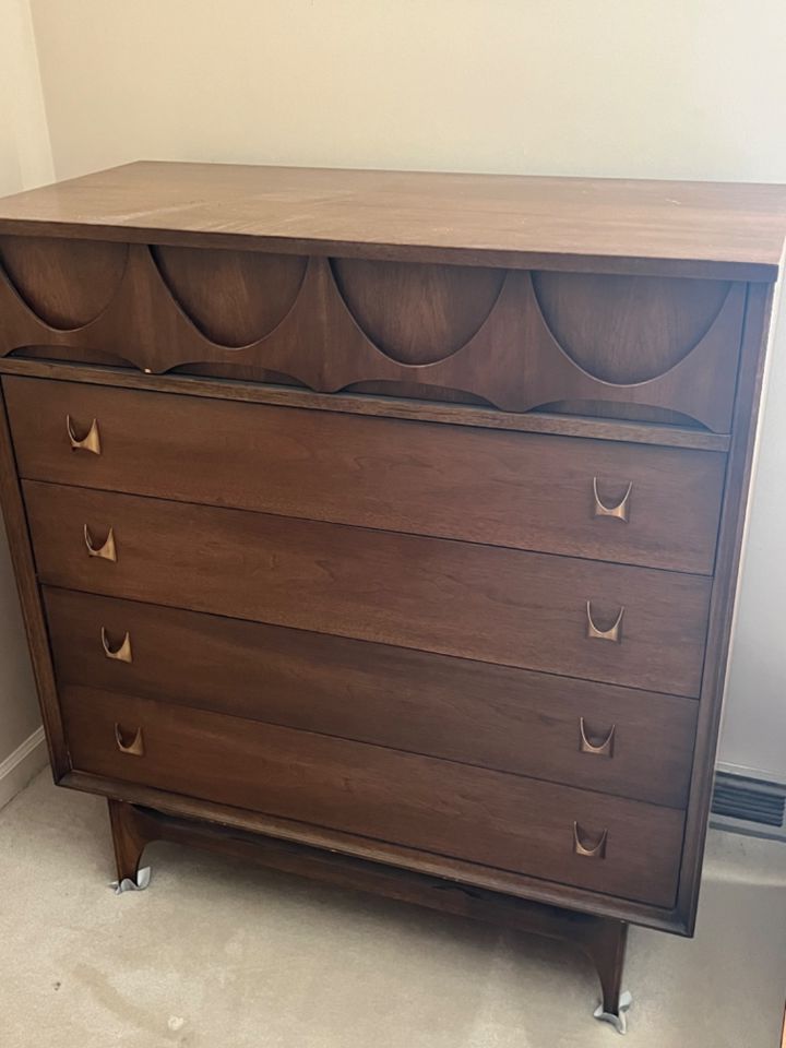 Packed Mid Century Des Peres Estate; Drexel, Henredon, Cameras, Art, Decor & Tchotchkes