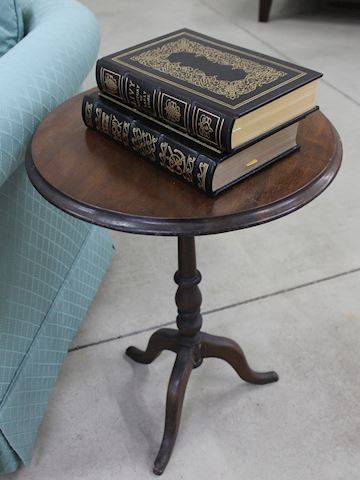 Round Dark Wood Side Table with Pedestal Base