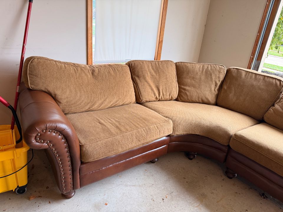 Shelby Township Beautiful Traditional style and Antique furniture