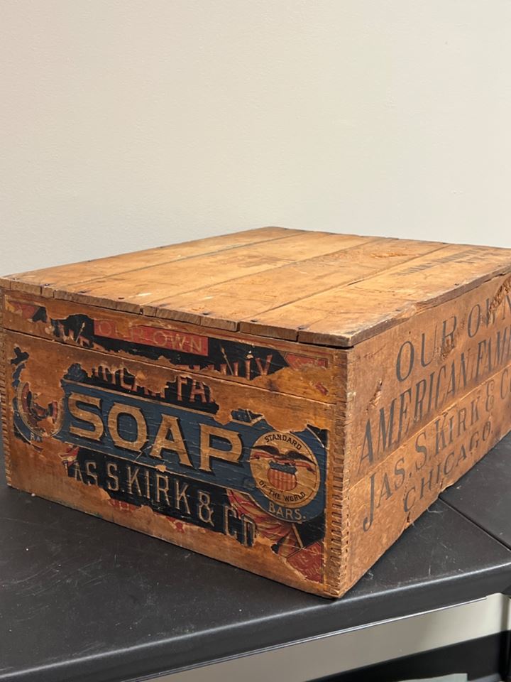 Fantastic Online Auction Hot Wheels, Stetson, Vintage Crates, MCM and MORE!!