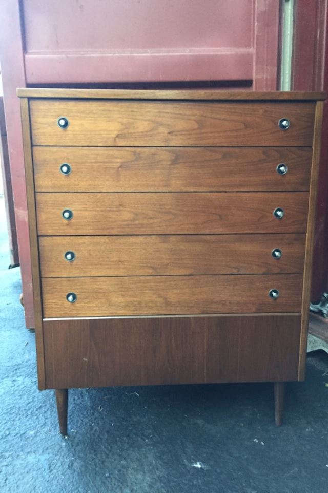 Online Auction of Estate in Clevelands Edgewater Park Neighborhood