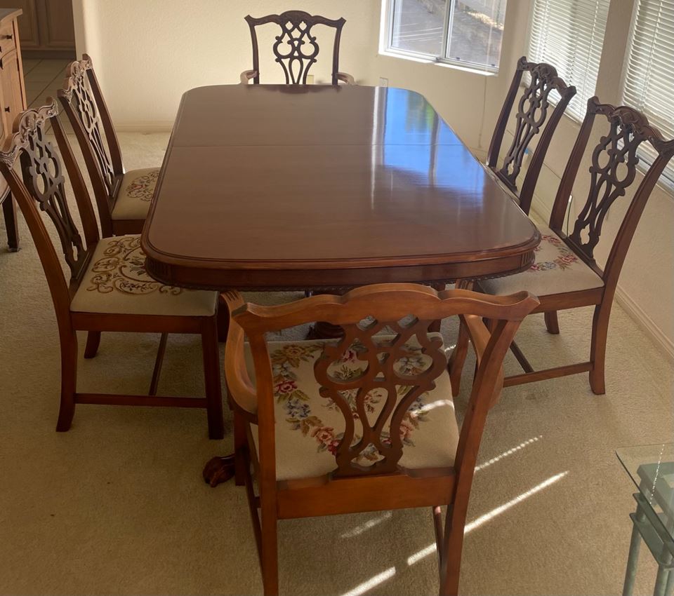 Online Auction La Jolla Elegance