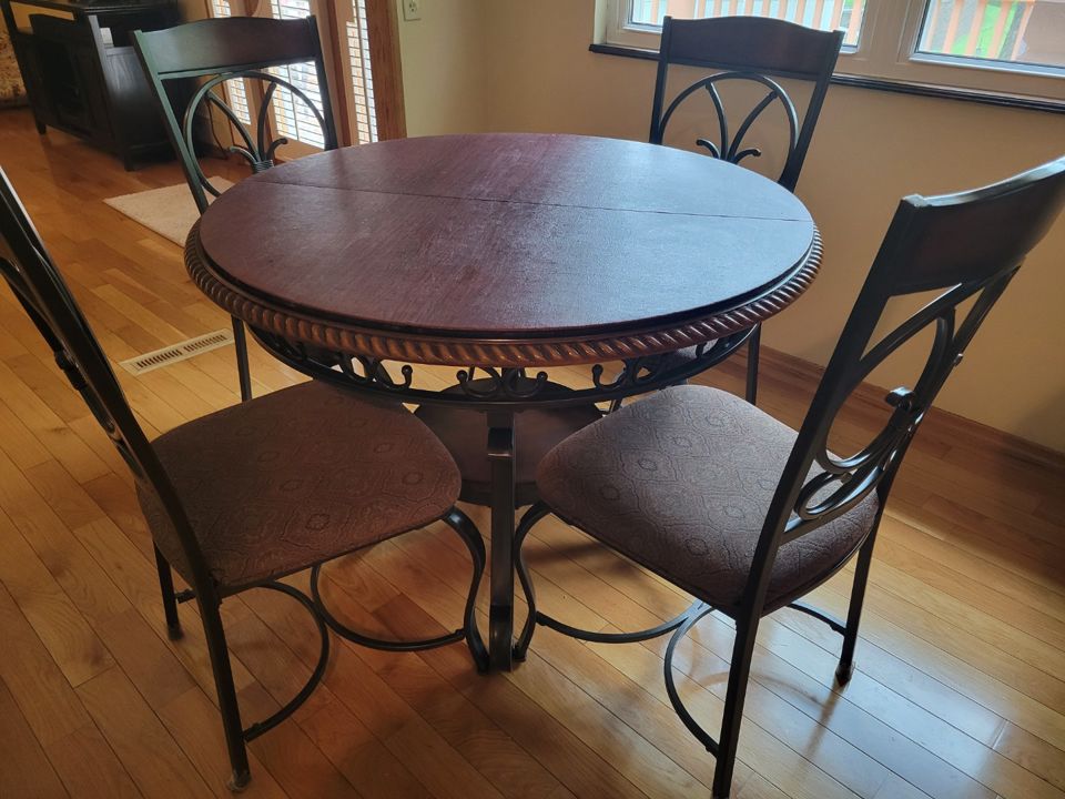 Oakville Estate; Mid Century Modern, Furniture & General Household