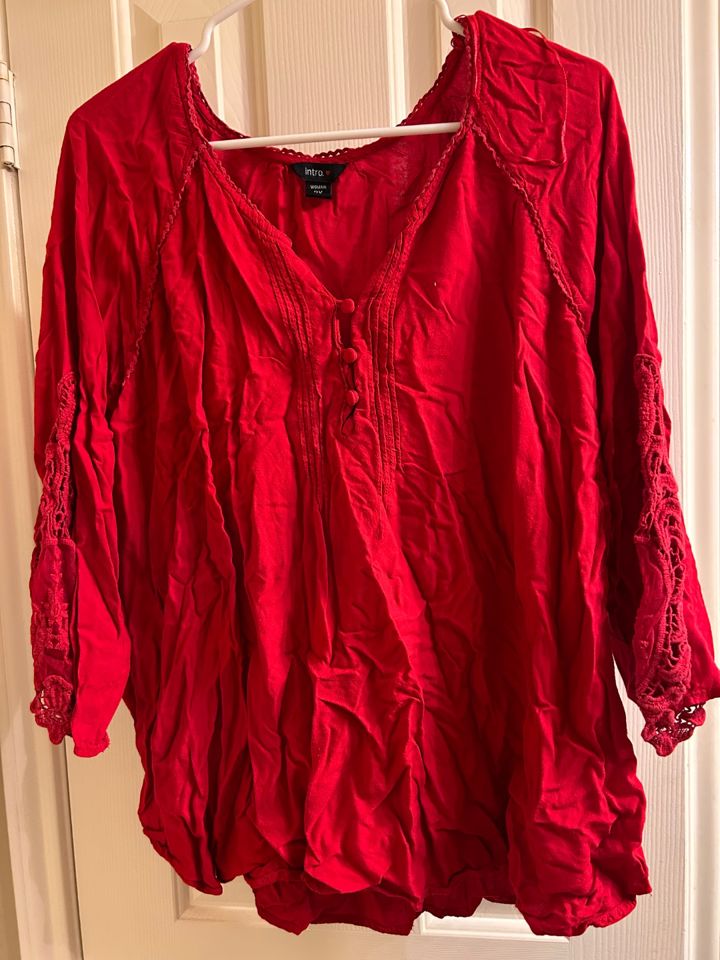Prices REDUCED. Plus size Pop Up womens clothes