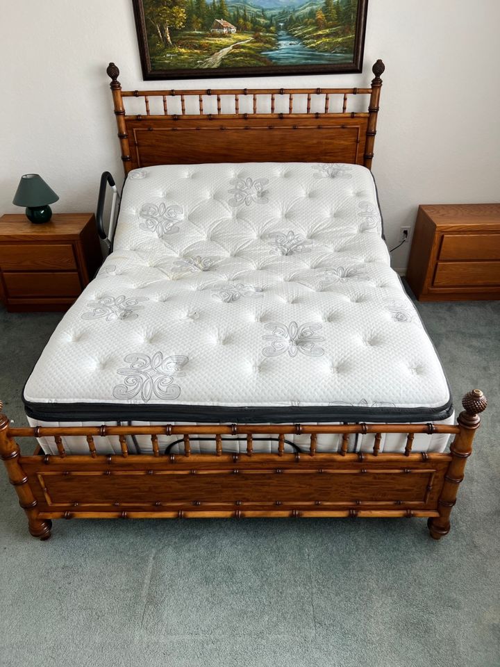 Pelican Bay Online & by Appt Estate Sale Extravaganza! Blue Moon - Naples