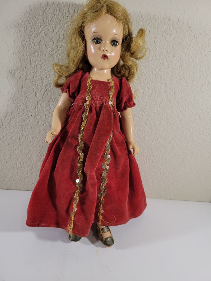 Dolls , Figurines , Home Decor, Misc ,Moving sale