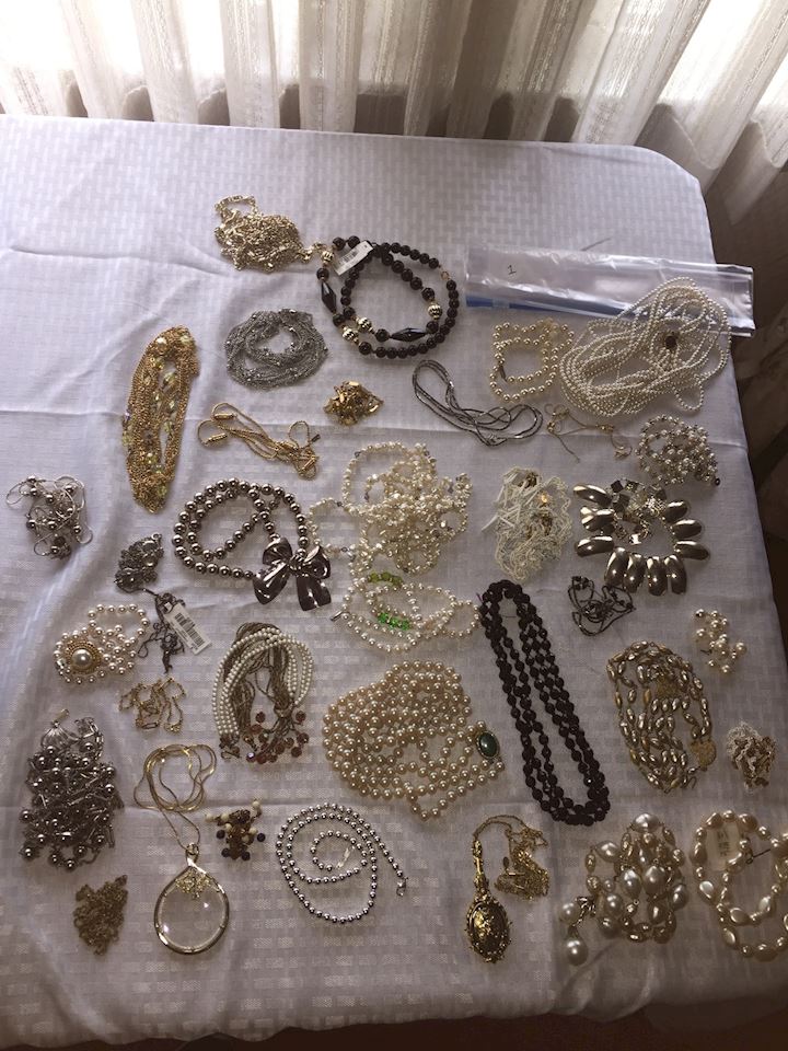 Online Estate Sale: Jewelry, Furniture, China and more