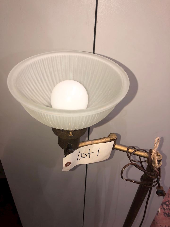 Lamp, Lighting, Shades, and Parts Auction 