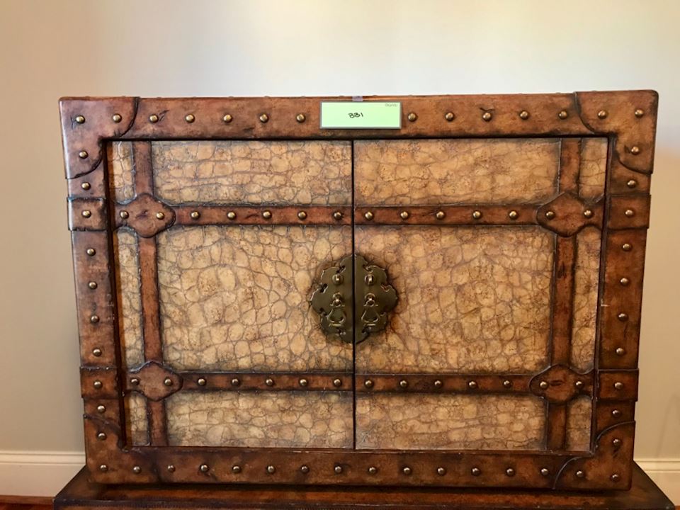 Central West End Online Estate Sale With Quality Furnishings