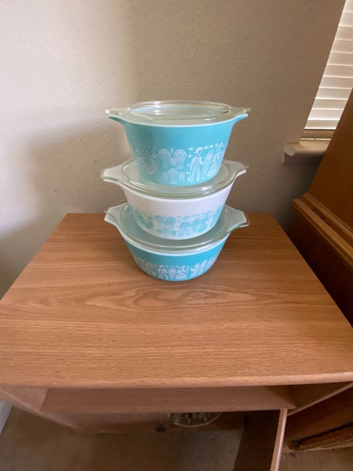 Online Auction Estate Sale-Collectibles-Hummingbirds-Tupperware-Furniture-Vintage-Hidden Creations