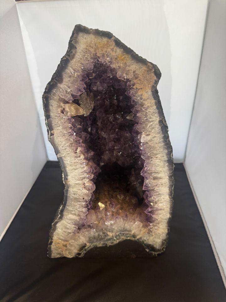 Online Only “Whimsical, Timeless” Estate Sale, Geodes, Crystal, Native American Treasures, and more!