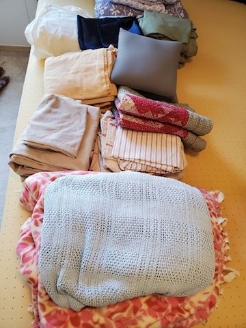 Lot of Full and Queen Bed Duvet covers, blankets,
