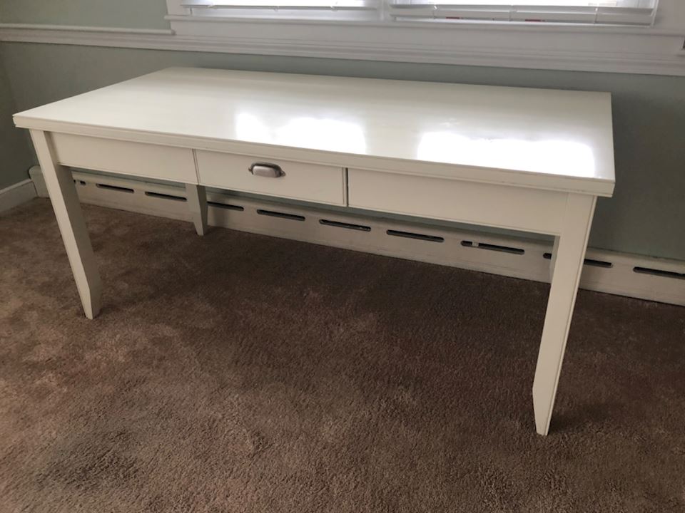 Boston Interiors Desk 4 20 56 25 Estatesales Net