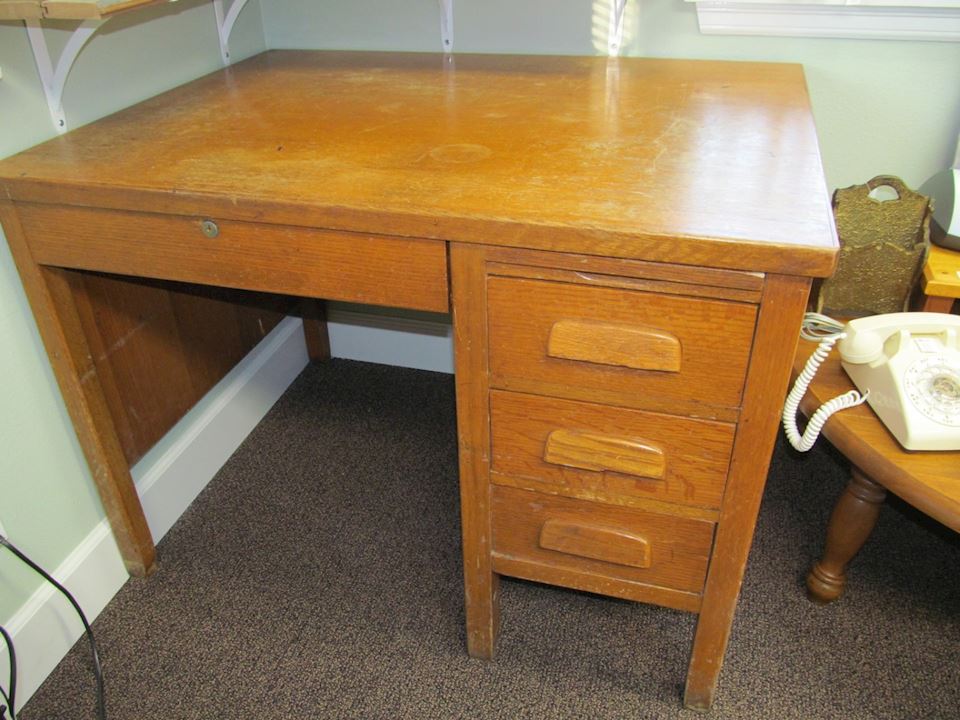 PW Green Antiques Online Moving Sale
