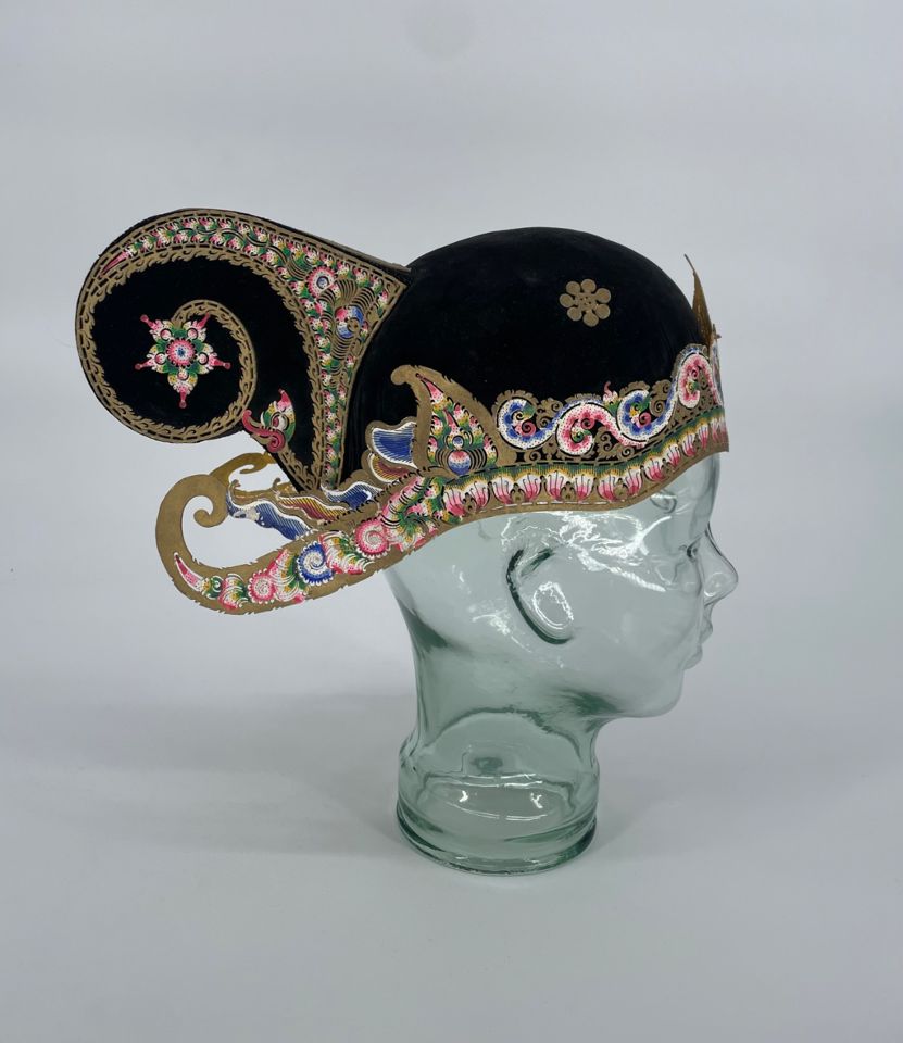 Unusual Finds, Turkish Housewear and Jewelry Bling