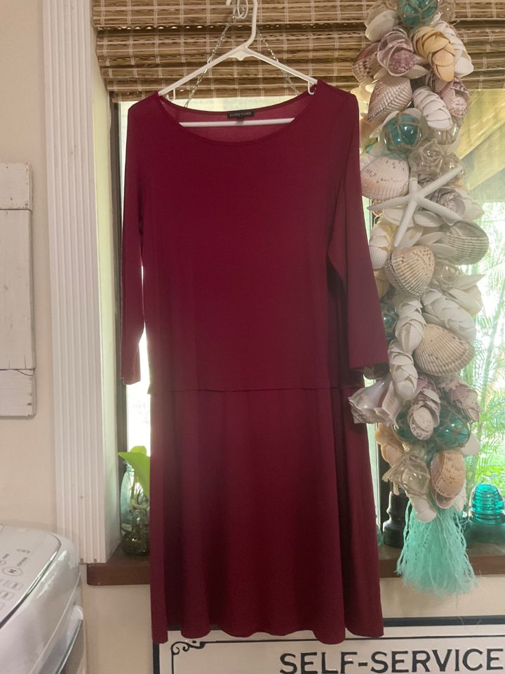 EILEEN FISHER SIZE PS CRANBERRY RED JERSEY KNIT STRETCHY DRESS bidding ends  5/17 $15.00 | EstateSales.NET