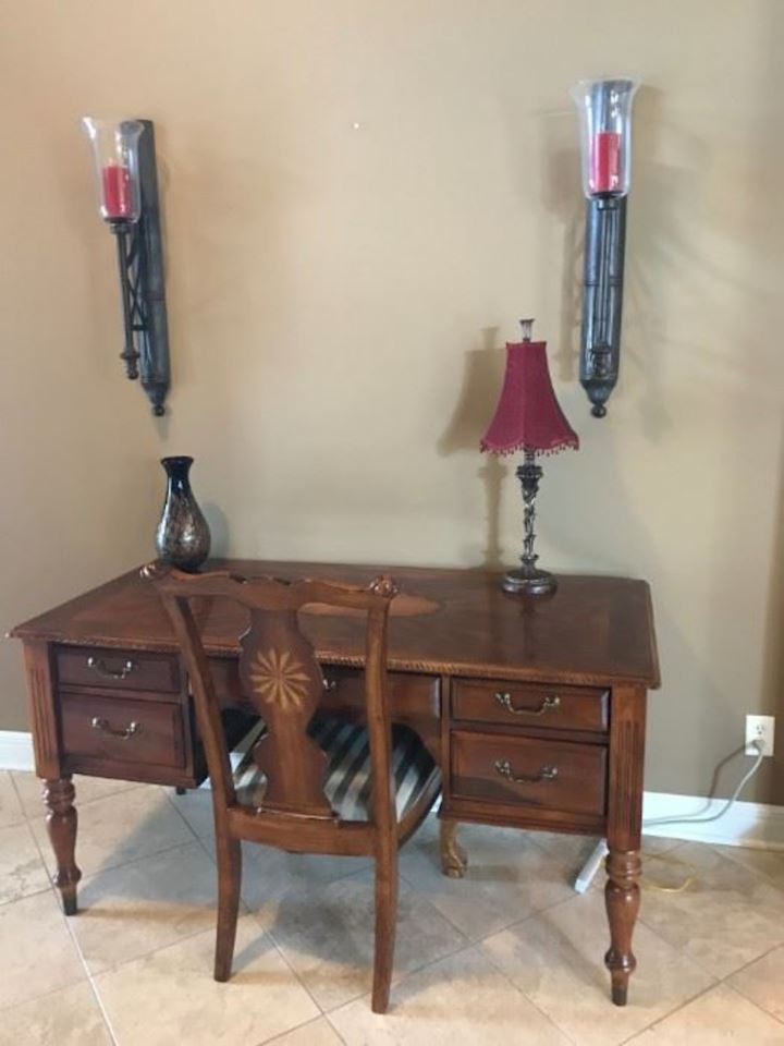 1 2 Off Traditional Writing Desk With 5 Drawers