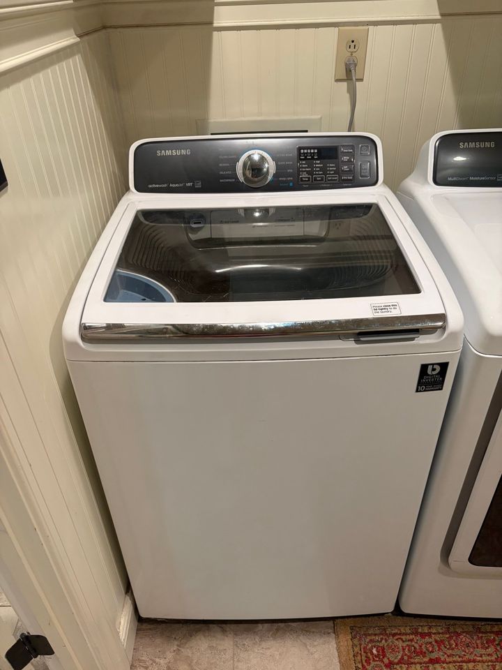 Moving out/ Furniture sale by Grasons