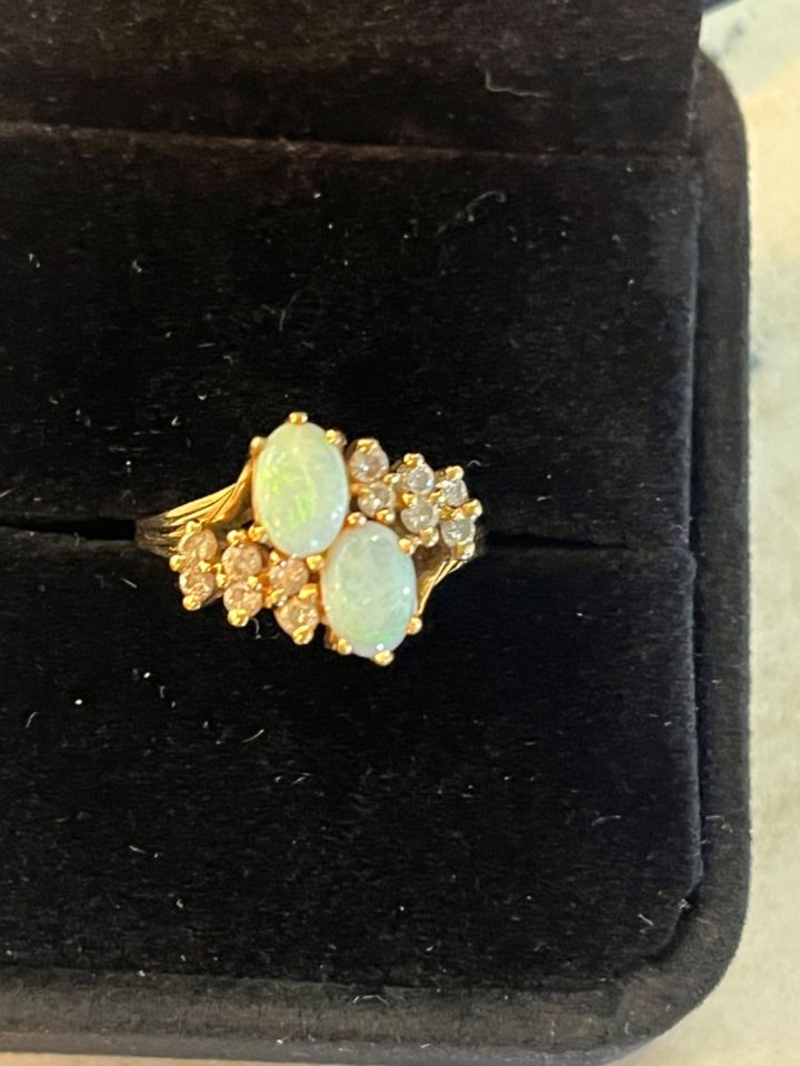 Busy Bee: New Fine Jewelry, On-Line Auction
